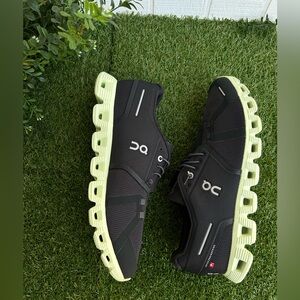 ON Cloud 5 Running Shoe MEN size 11.5 
'Magnet Oasis' NEW ( store display)